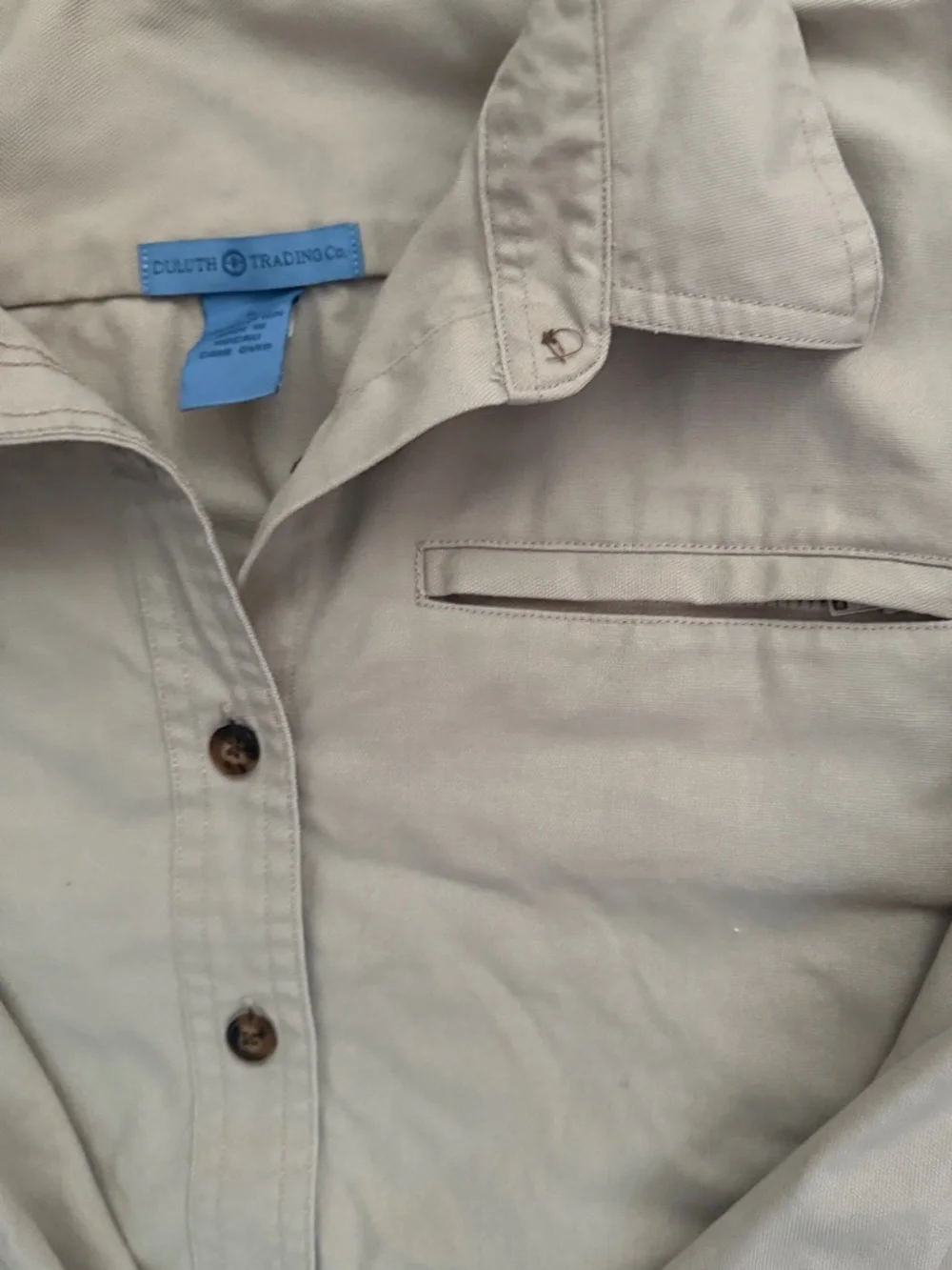 Duluth Trading Co. Women's Long Sleeve Work Shirt - Khaki/Sand - Size M - Picture 3 of 9